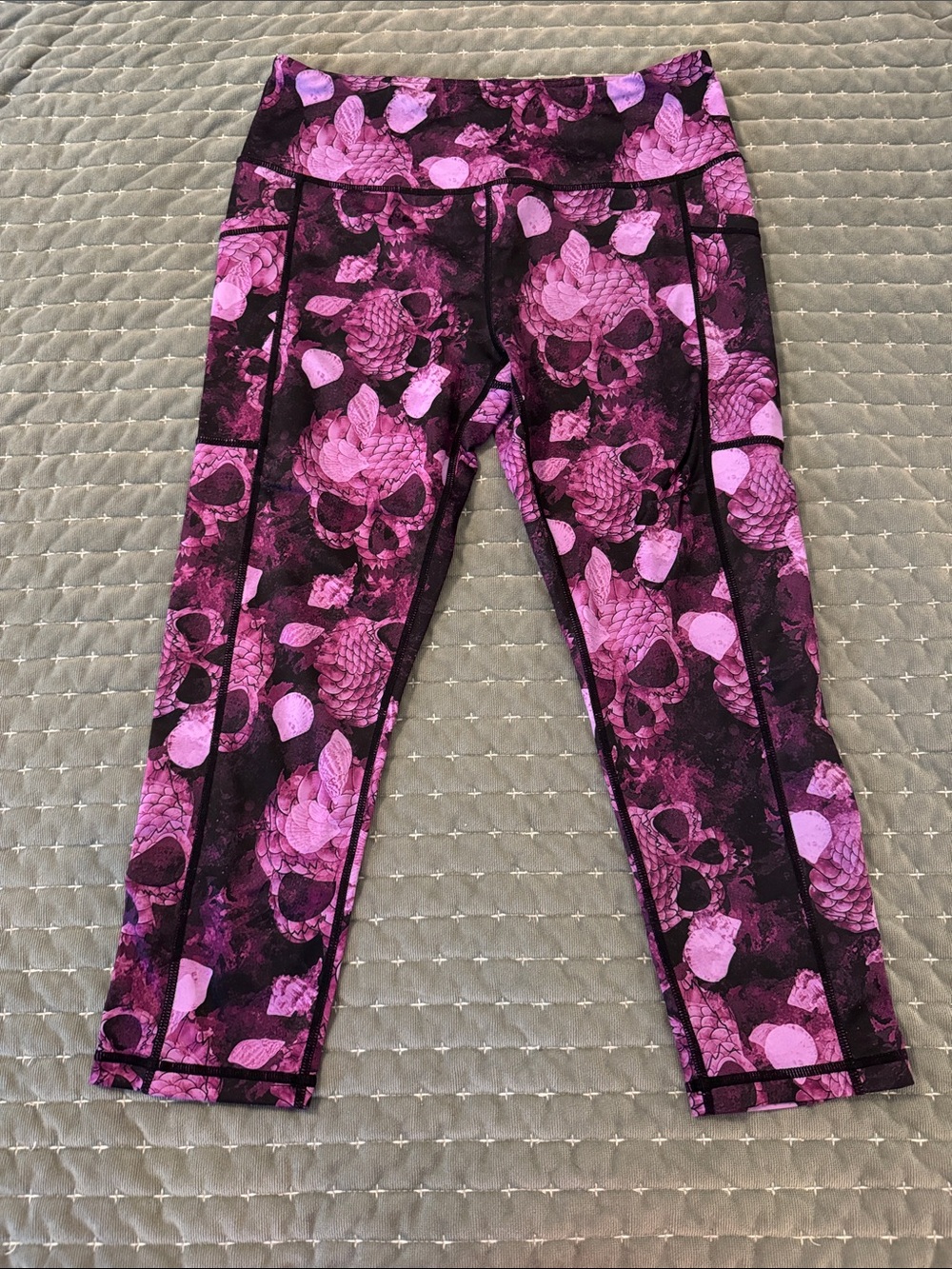 CVG purple skull workout capris